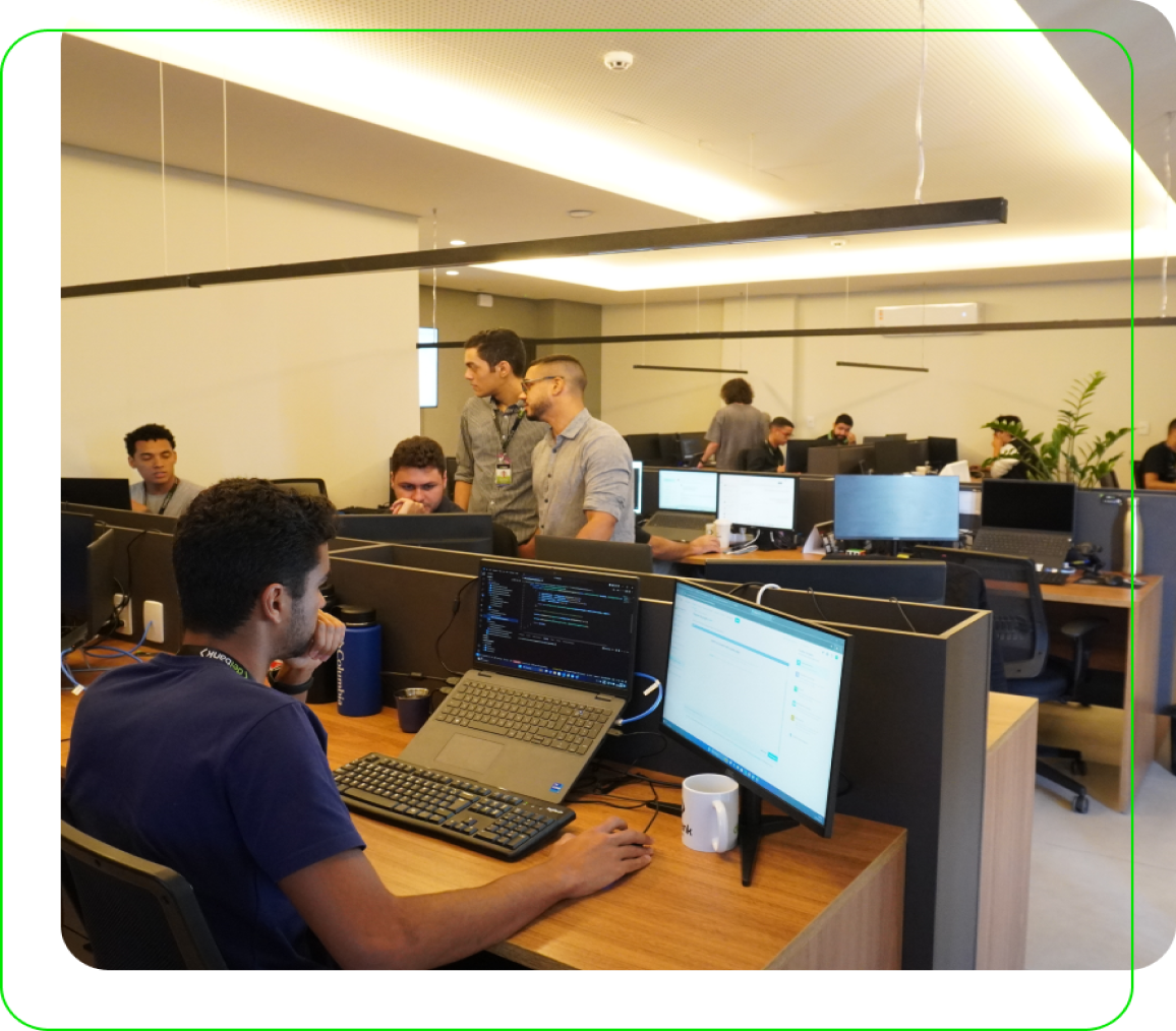 Equipe de desenvolvimento trabalhando